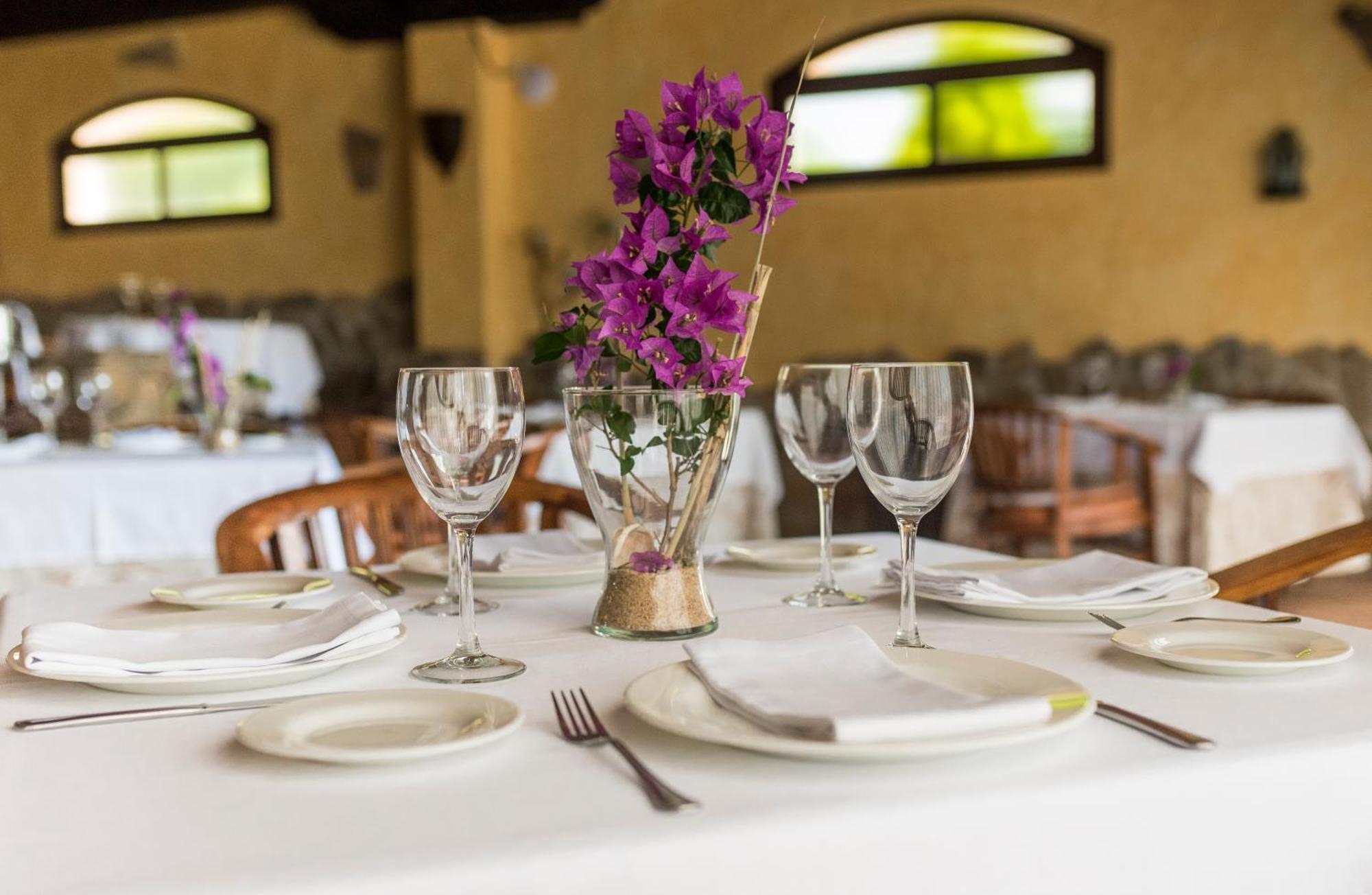 El Cortijo De Zahara By Qhotels ซาฮารา เด ลอส อาตูเนส ภายนอก รูปภาพ
